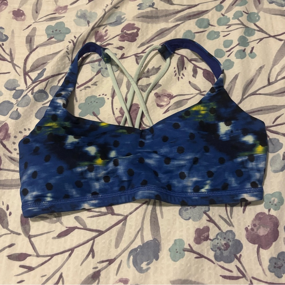 Lululemon Free to Be Sports Bra